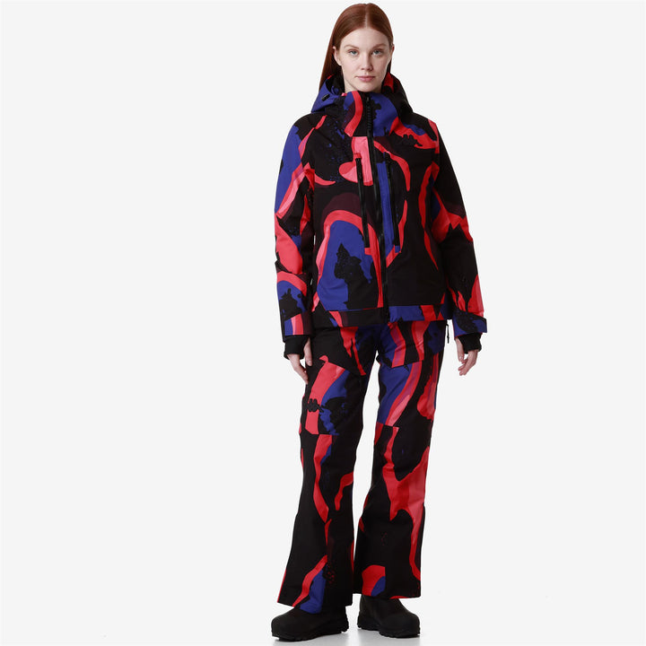 Jackets Woman 8CENTO 810G Mid RED HIBISCUS - BLUE SPECTRUM - BLACK Dressed Back (jpg Rgb)		